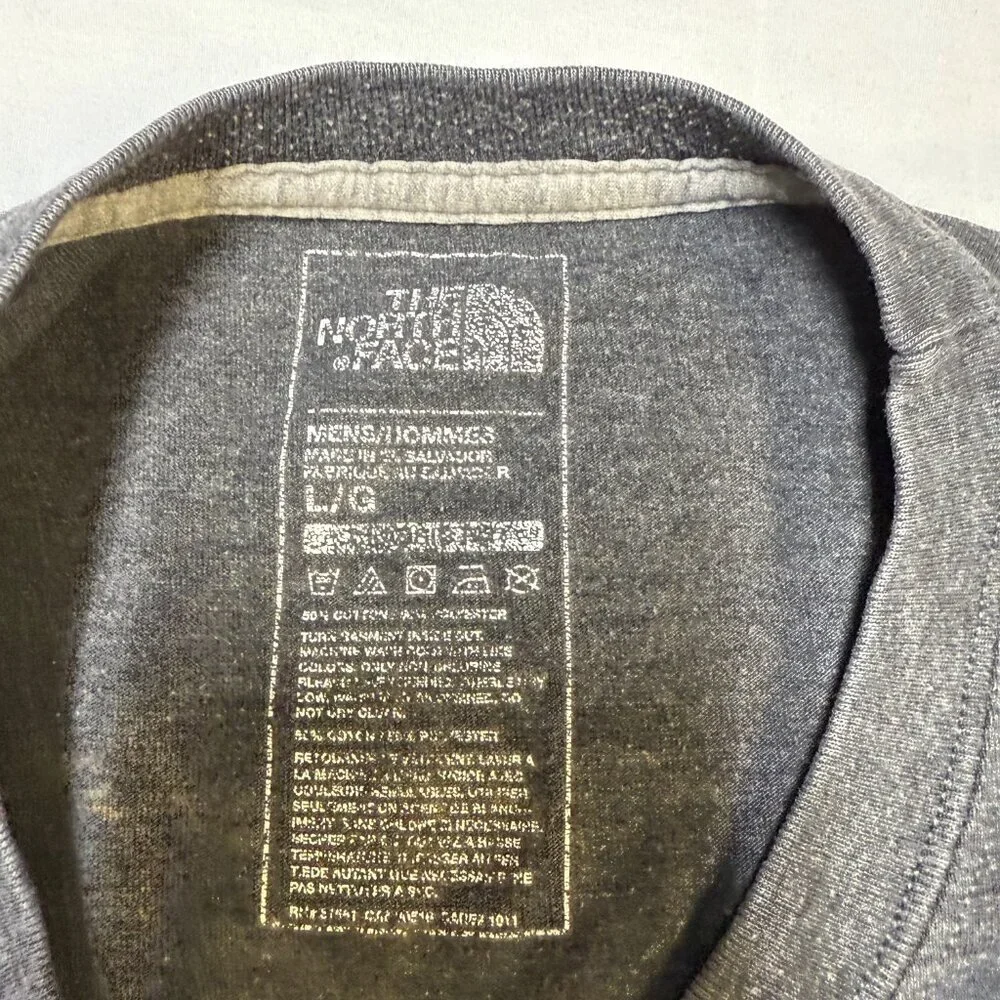 The North Face Men's Pocket T-Shirt Large Gray Gold Back Logo Graphic Tee